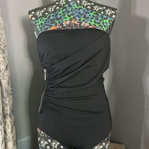 STRAPLESS BATHING SUIT WITH FRONT ROUCHING